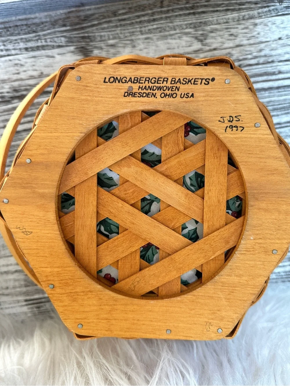 Longaberger Christmas Collection 1997 Edition Snowflake Basket Hexagonal w/ Lid